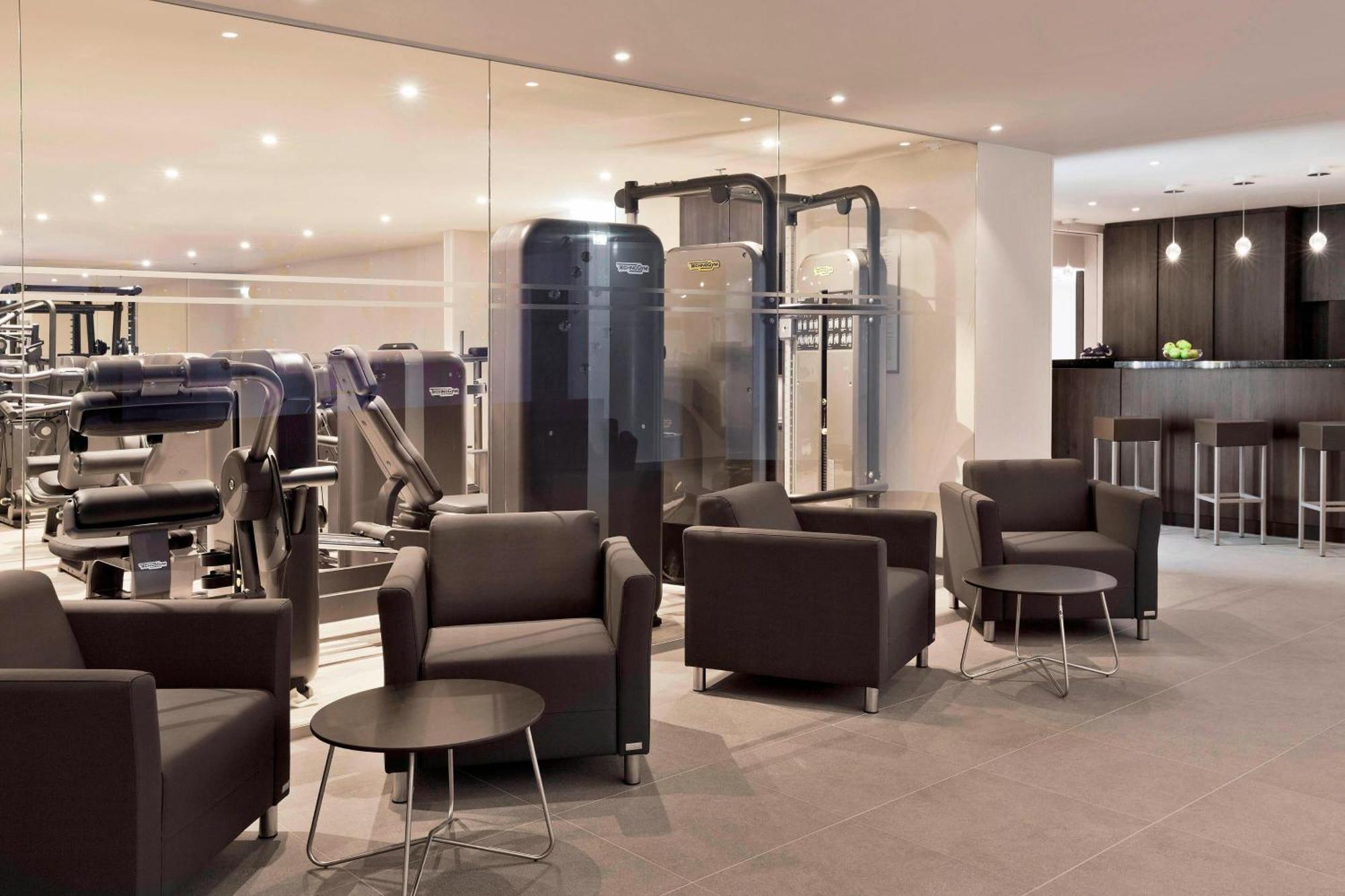 ウィーン マリオット ホテル エクステリア 写真 The gym at the 108 Pancrasset