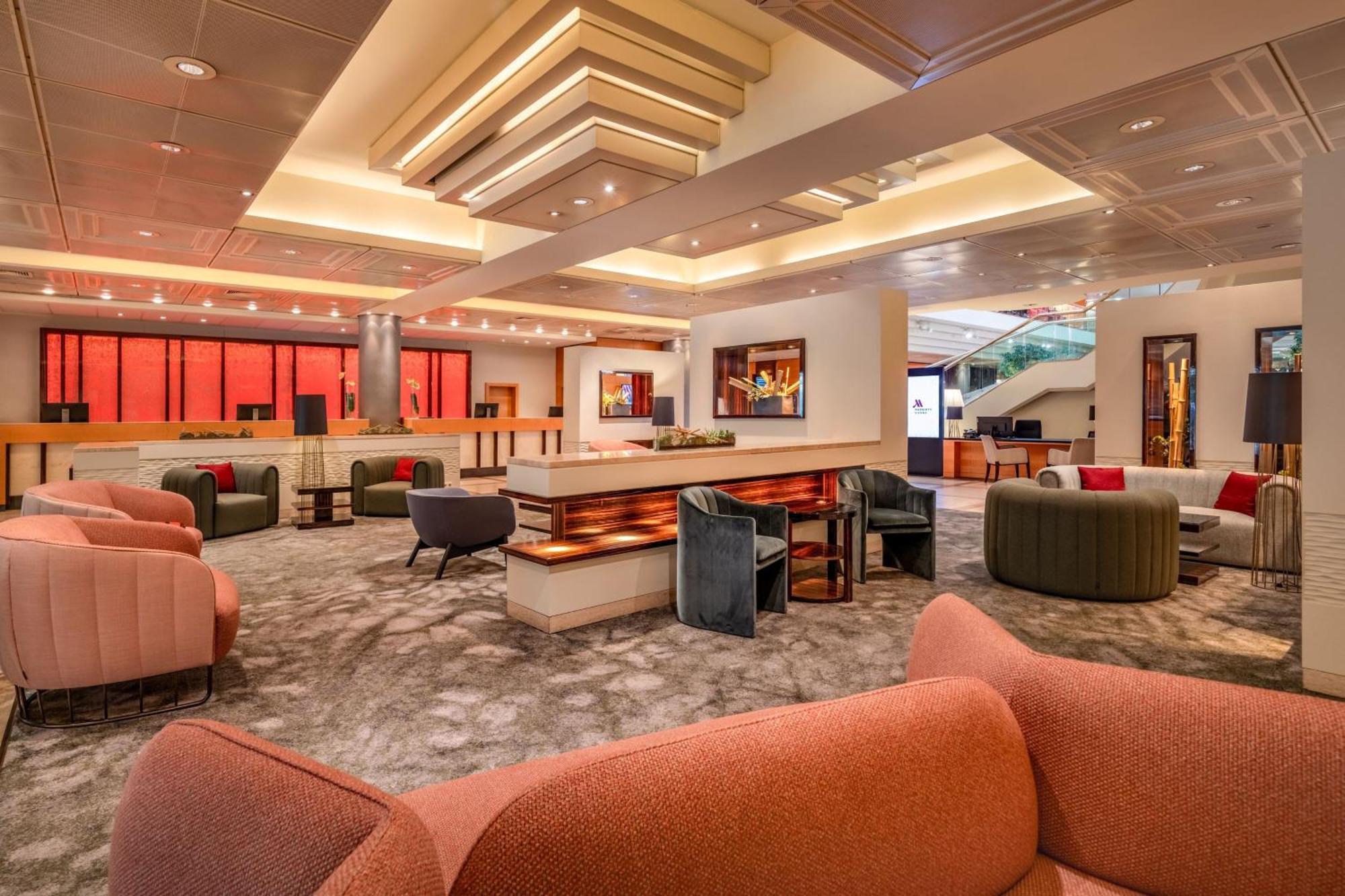 ウィーン マリオット ホテル エクステリア 写真 The lounge at the airport