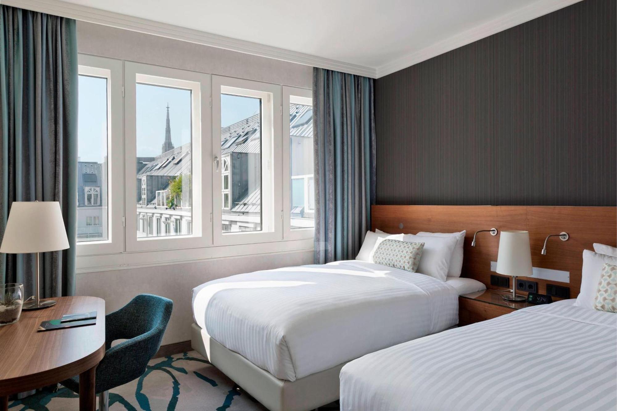ウィーン マリオット ホテル エクステリア 写真 A guest room at the hotel